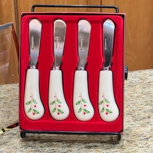 Lenox Set Of 4 Holiday Spreaders Holiday Spreaders Holly Christmas